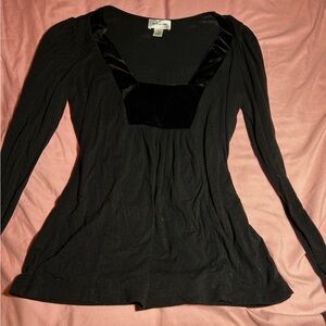 black long sleeve top with velvet trim